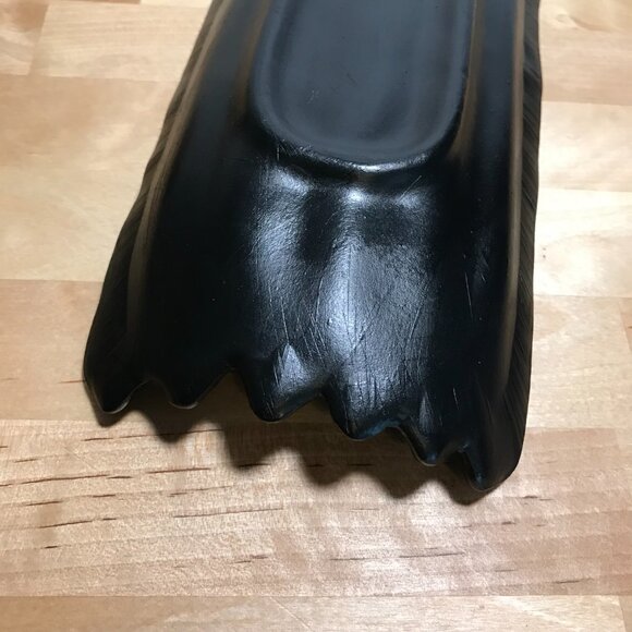 Hand Painted Glossy Black Ceramic Decor Trinket Tray Container 10 in. x 4.5 in - Picture 6 of 8